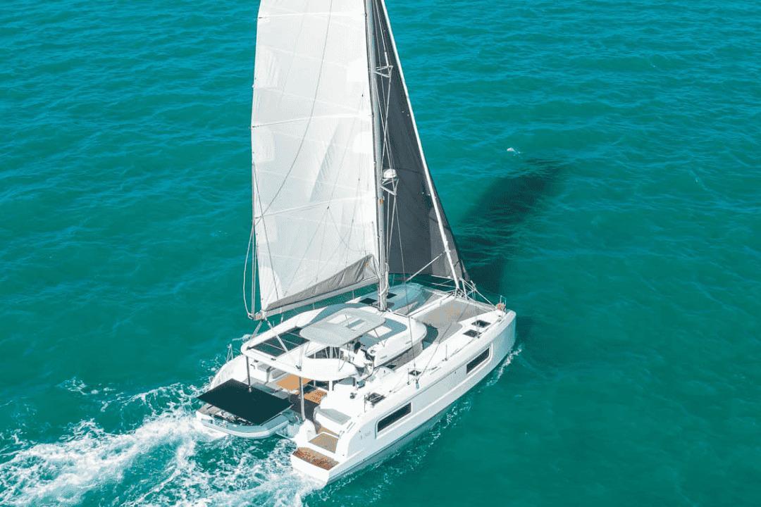 LAGOON 38